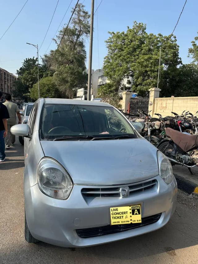 Toyota Passo 2011