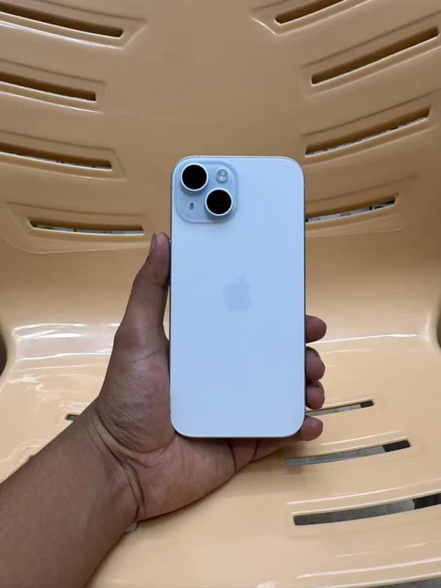 Apple iPhone 15