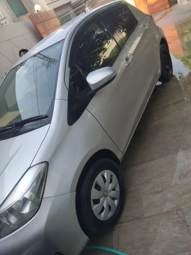 Toyota Vitz 2012