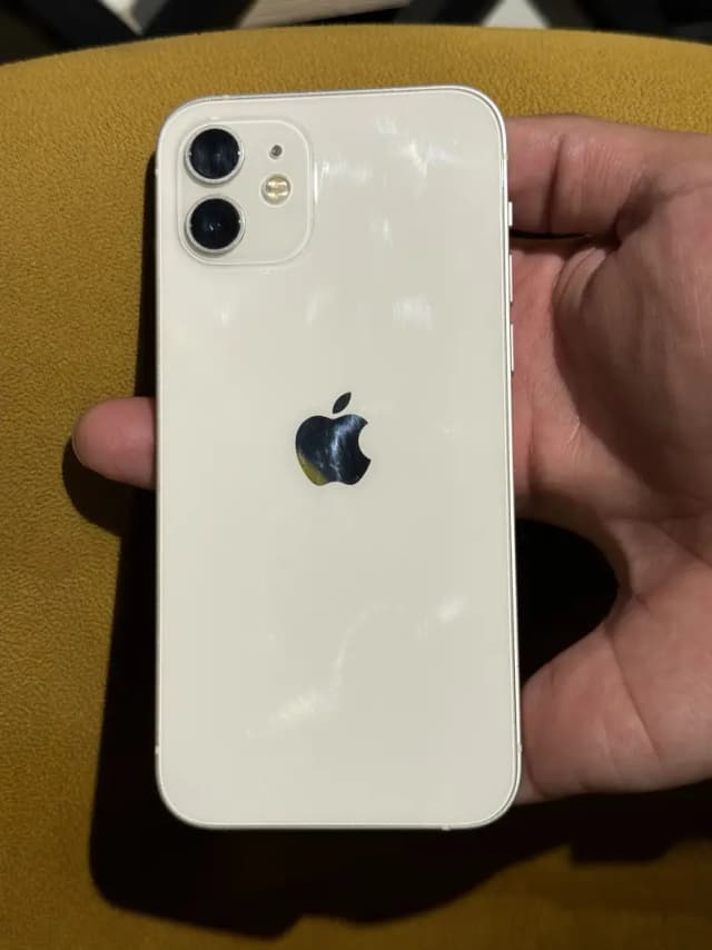 Apple iPhone 12