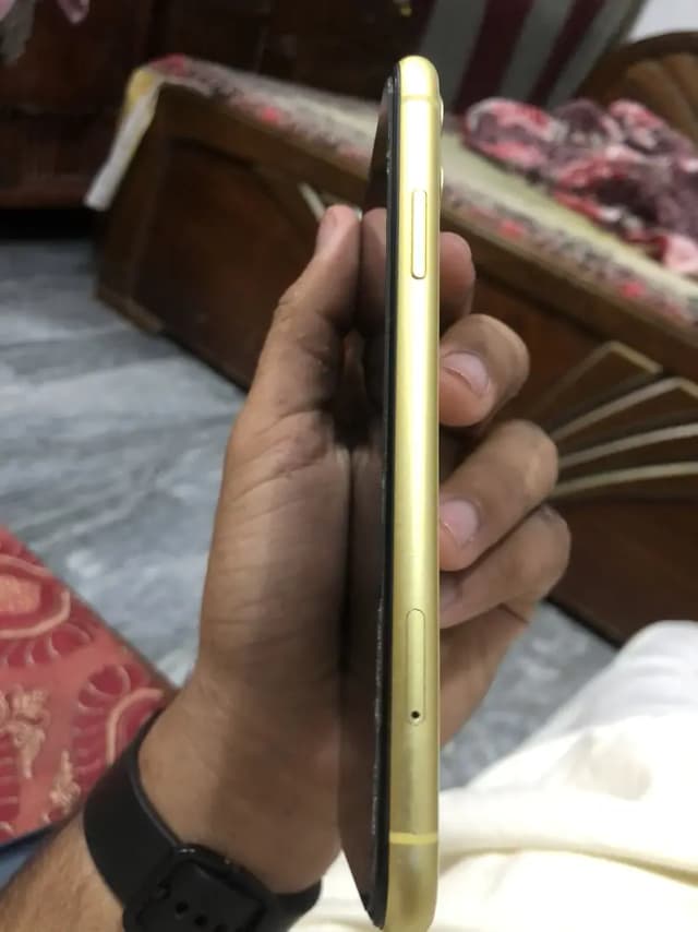 Apple iPhone 11