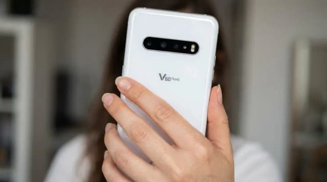 LG V60 ThinQ 5G White only used for office calls For Sale