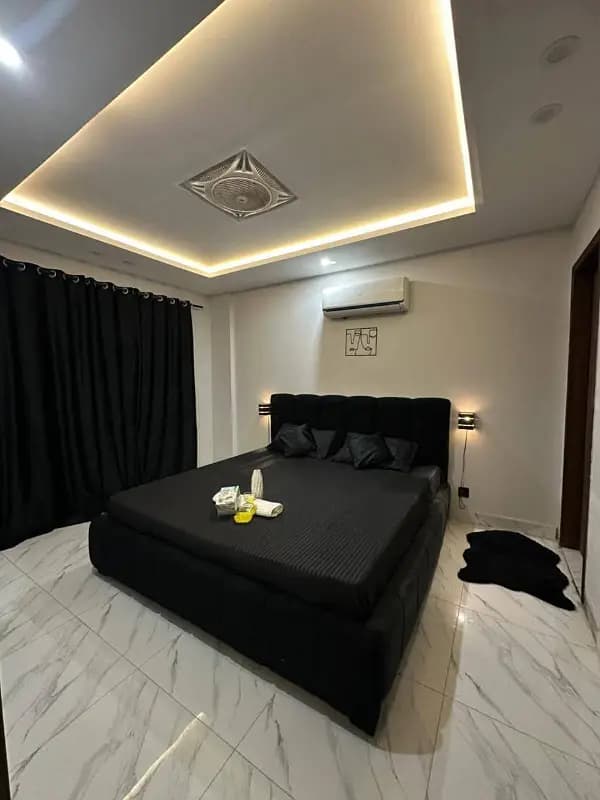 Per day 1bed ROM full furnished apartments safe and scour 100%coupe allow