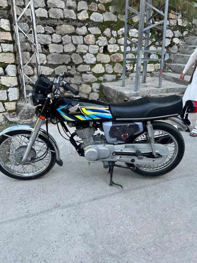 2013 model bike all genuine double Saman genuine 10 by 9