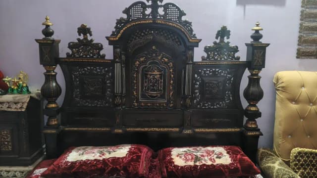 Carved Wooden King Size Bed Set with Side Tables & Dressing Table