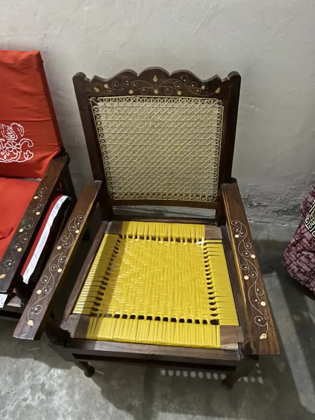 4 set chiar and one table