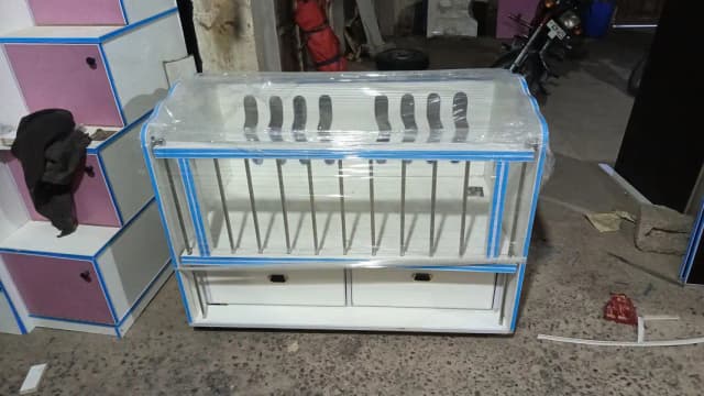 baby cot