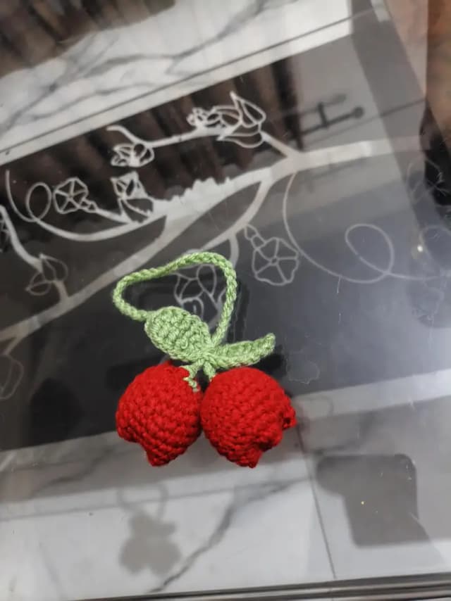 Crochia cherry cute