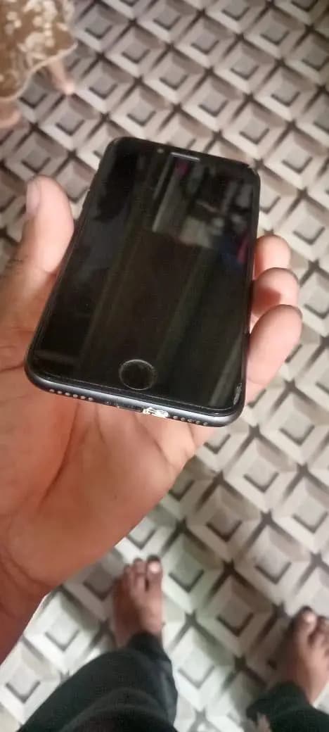 Apple iPhone 8