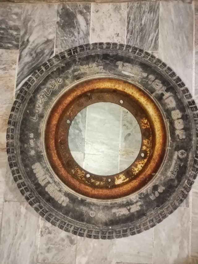 Rim. and tyaer Raskha back door