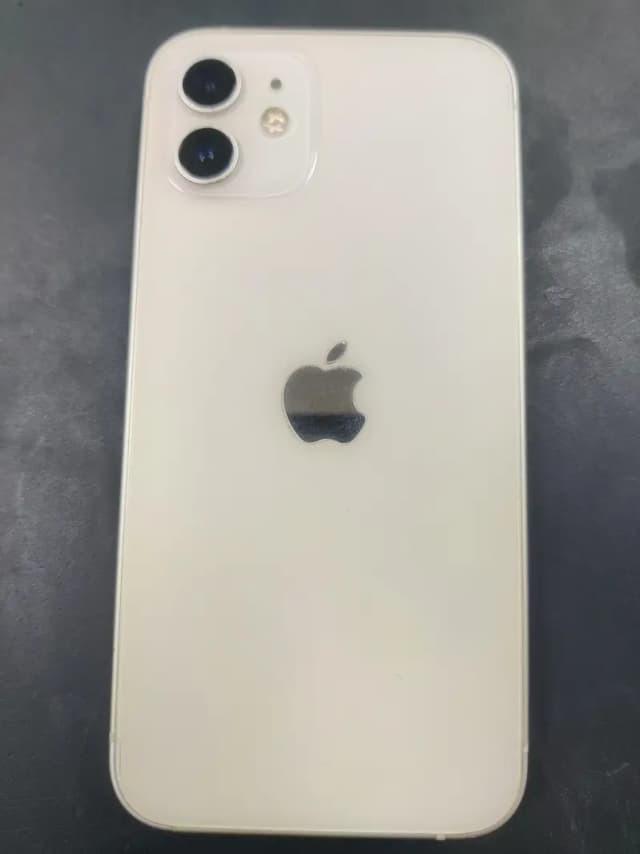 Apple iPhone 12