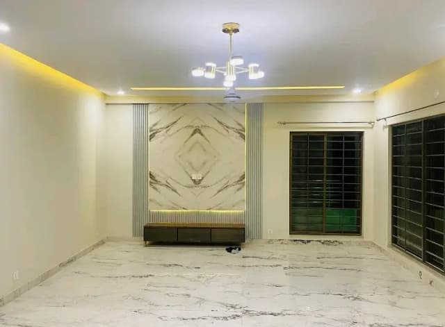 Askari 10 Sec - S Brand New 04 Bed Flat For Sale