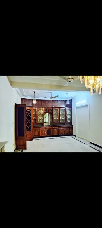 10 marla double story house available for rent in G11 1 only Client