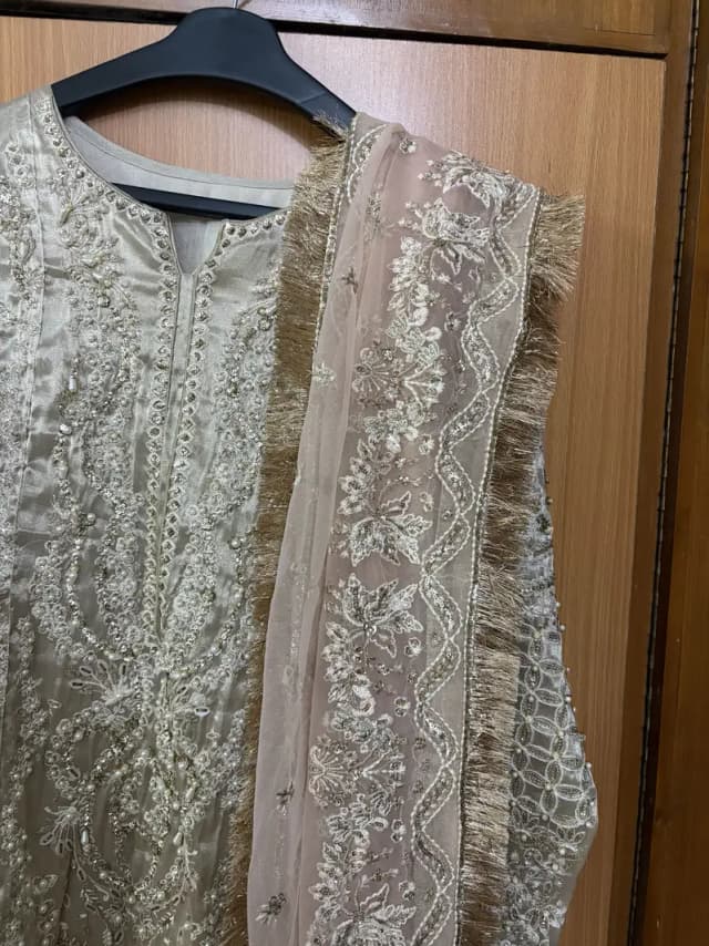 Party Wear dress (10/10)