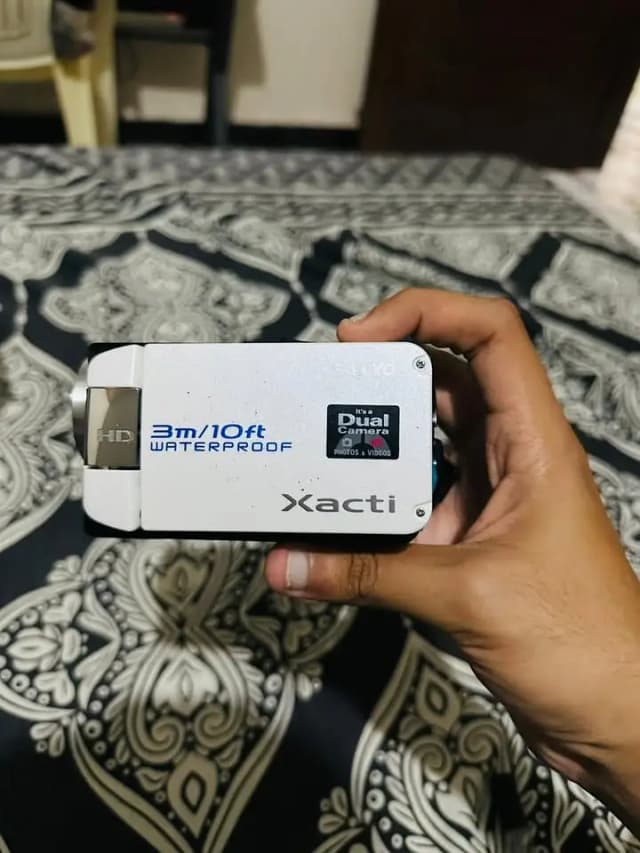SANYO XACTI WH1EX Waterproof Camcorder