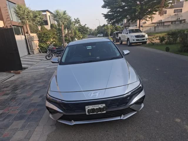 Hyundai Elantra 2025