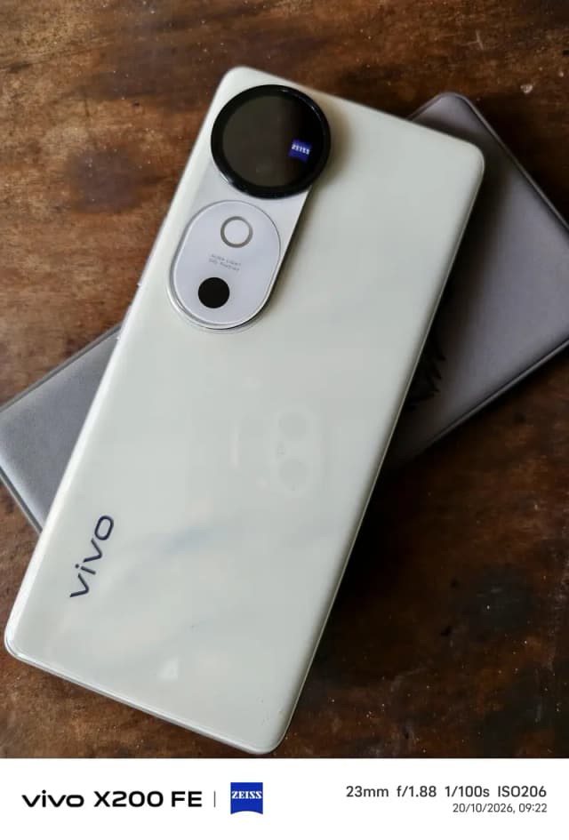 Vivo V40