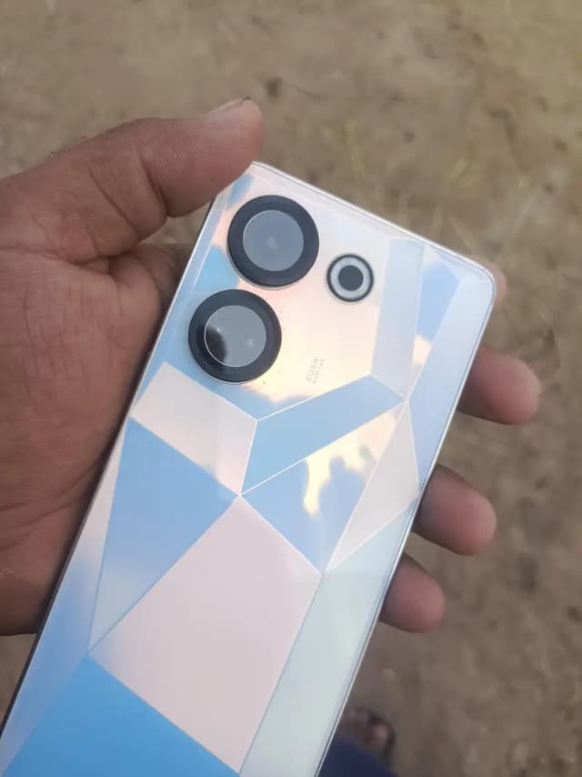 Tecno CAMON 20