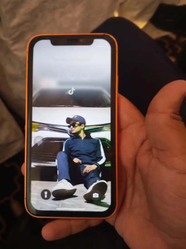 Apple iPhone XR