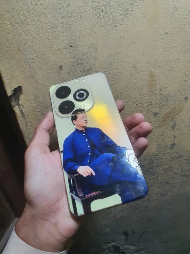 Infinix Smart 8 Pro (4+4/128) Exchange possible