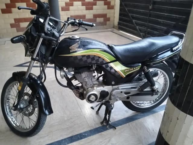 Honda CG-125 Deluxe