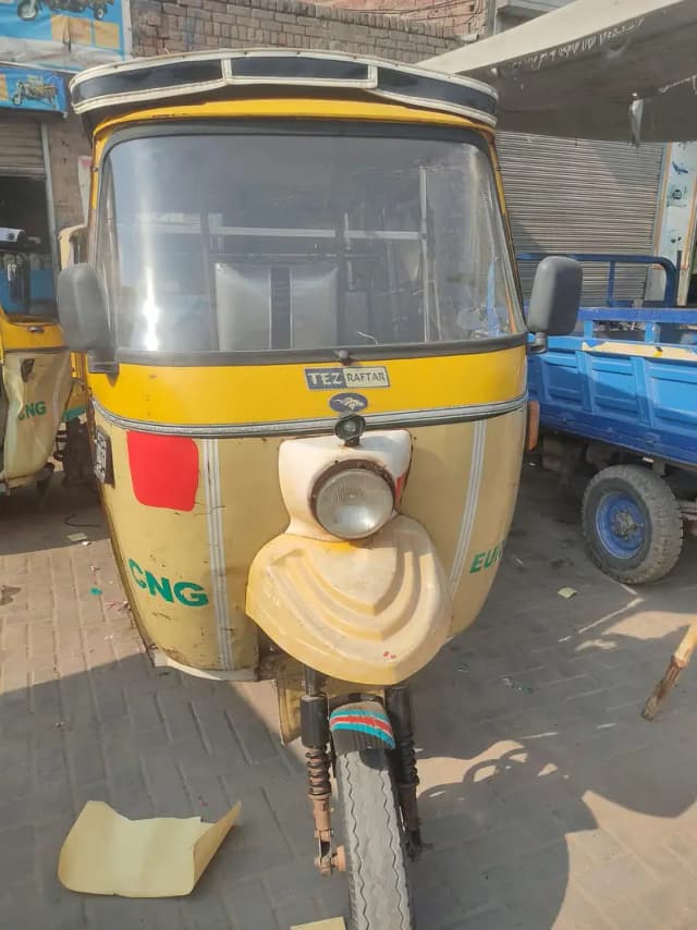 Taz Rafter auto rickshaw
