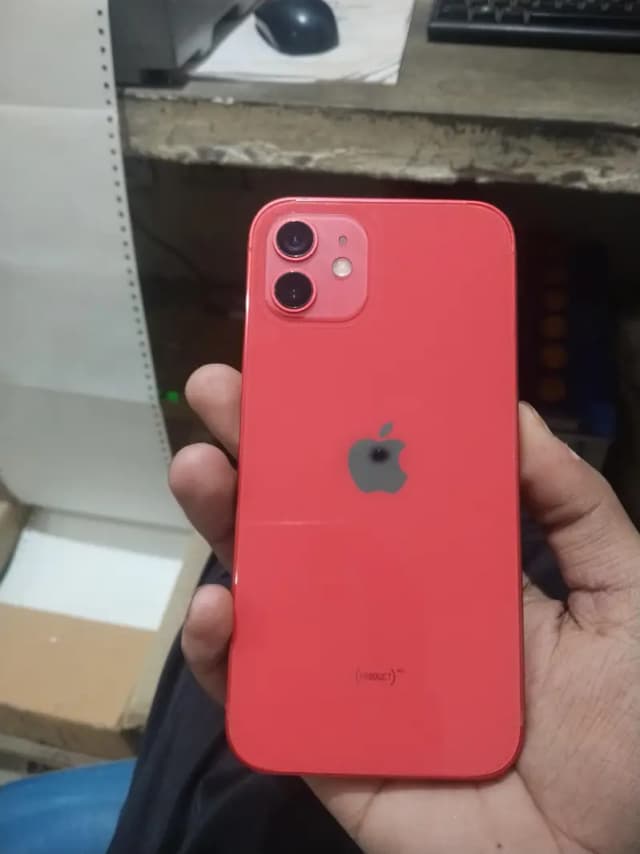 Apple iPhone 12