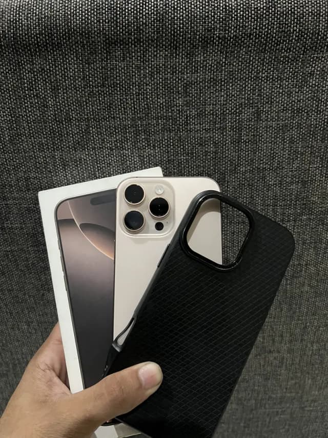 Apple iPhone 16 Pro Max