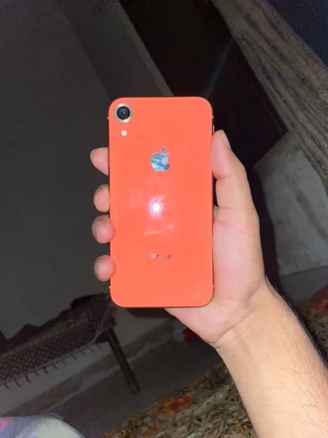 Xr factory unlock battery health 78 . . 64 gb sim chal rhi 7 month sy