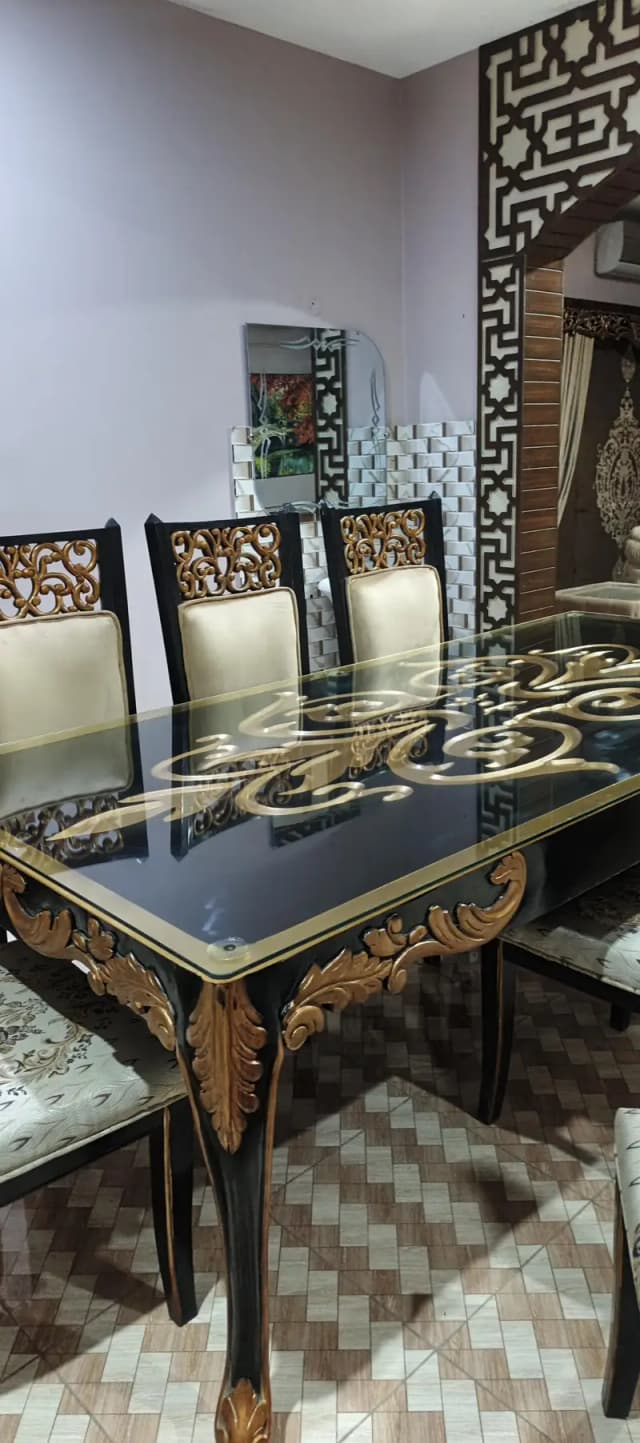 1 Dining Table 4 chairs