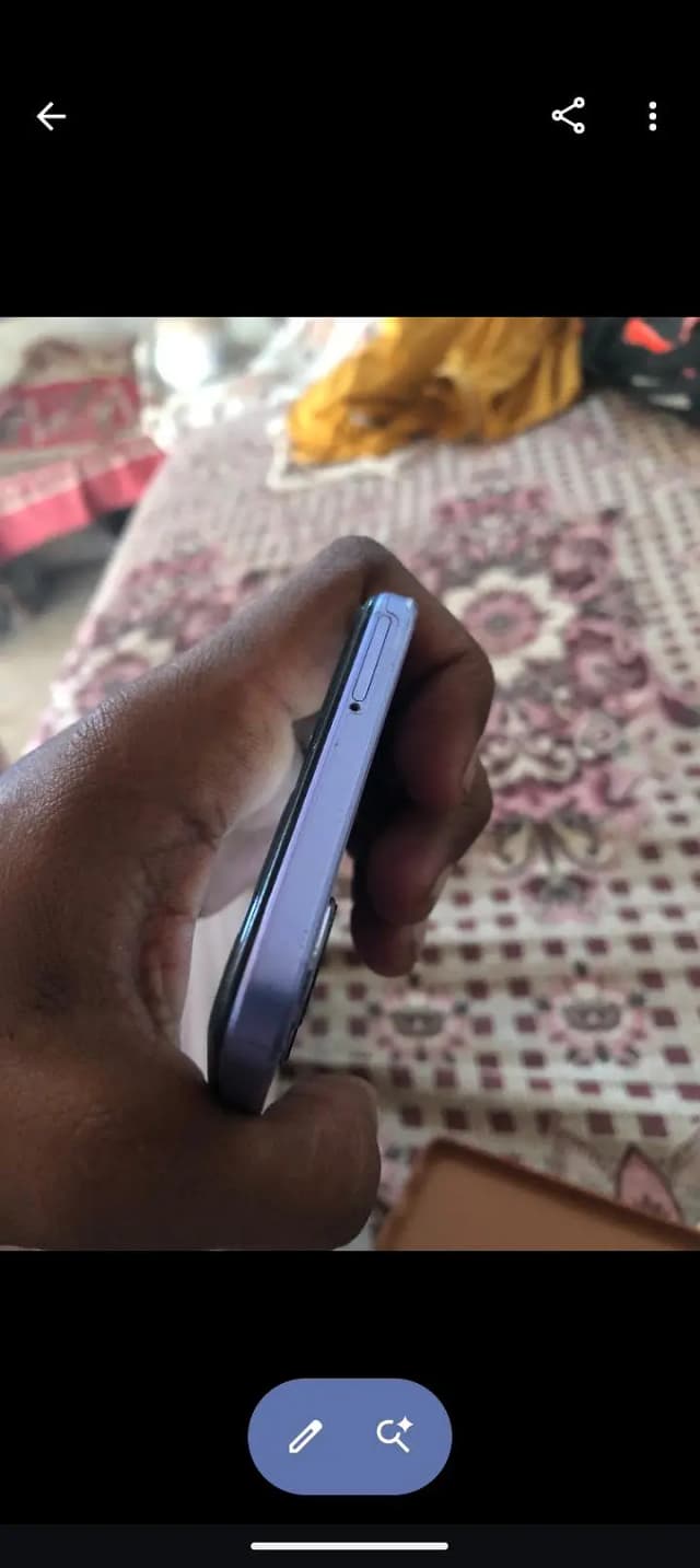 Vivo Y17s V good phone  one Hand use