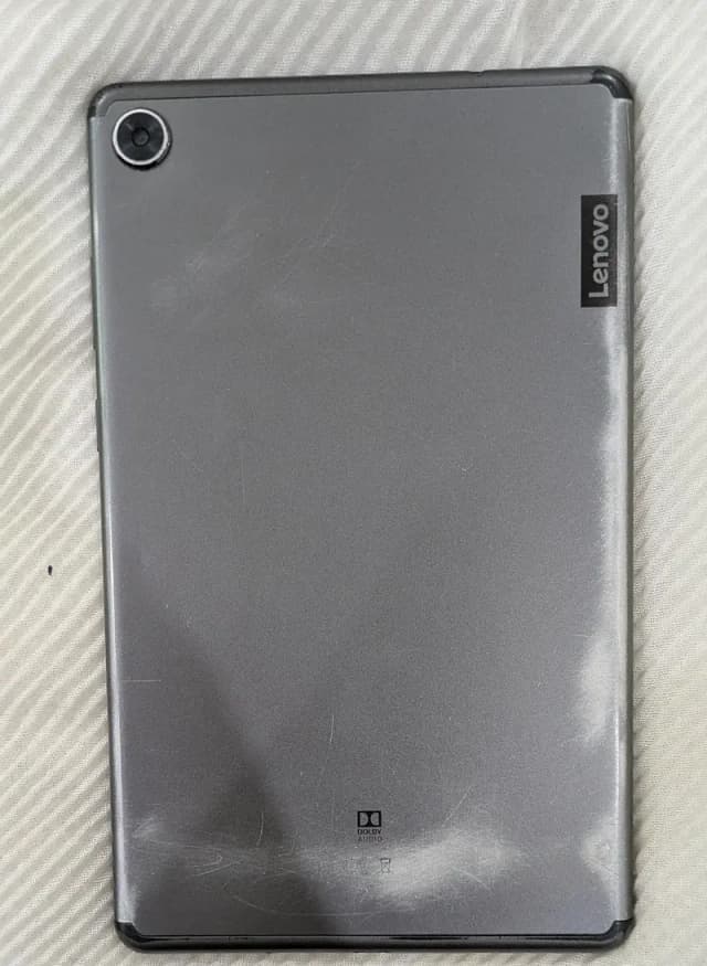 Lenovo M8