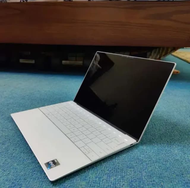 Hp Laptop Core i7 13th gen (With 256Gb Graphic Card ) / lush working