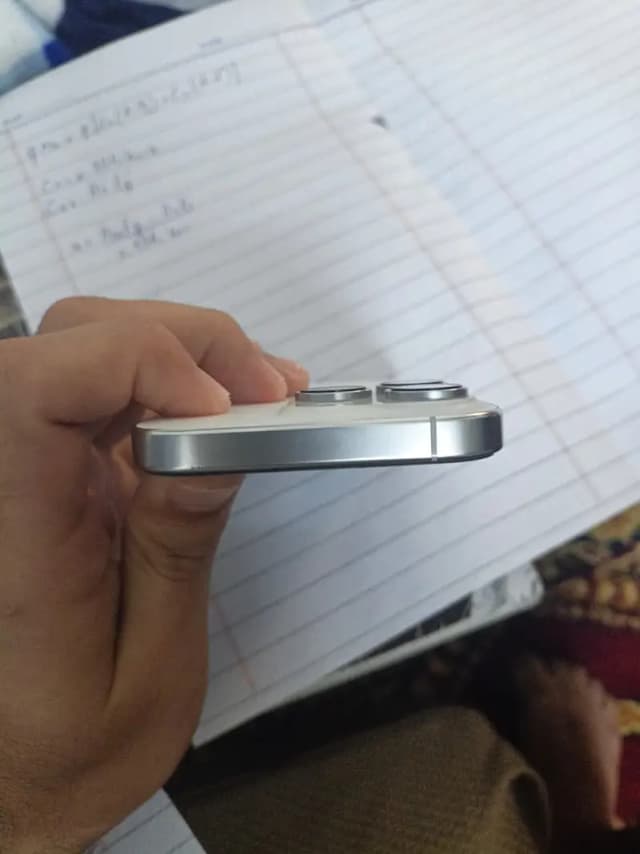 Apple iPhone 16 Pro