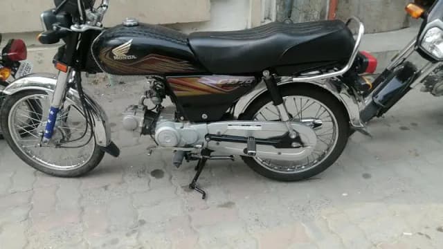 Honda CD70 bike