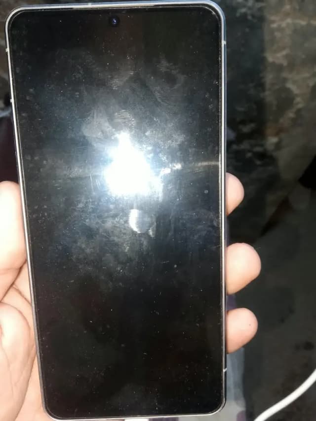 Sharp Aquos Sense7