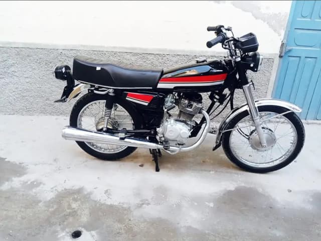 Honda 125cc urgent for sale model 2003 =0327/0306/574