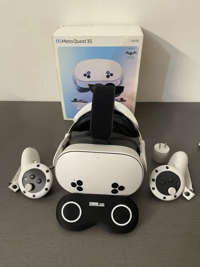 Meta Quest 3S 128GB – with Box and accessories