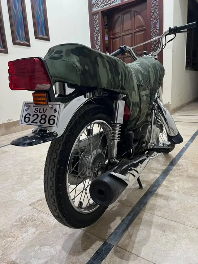 bike for urgent sell 2016 model cg 125. . . .