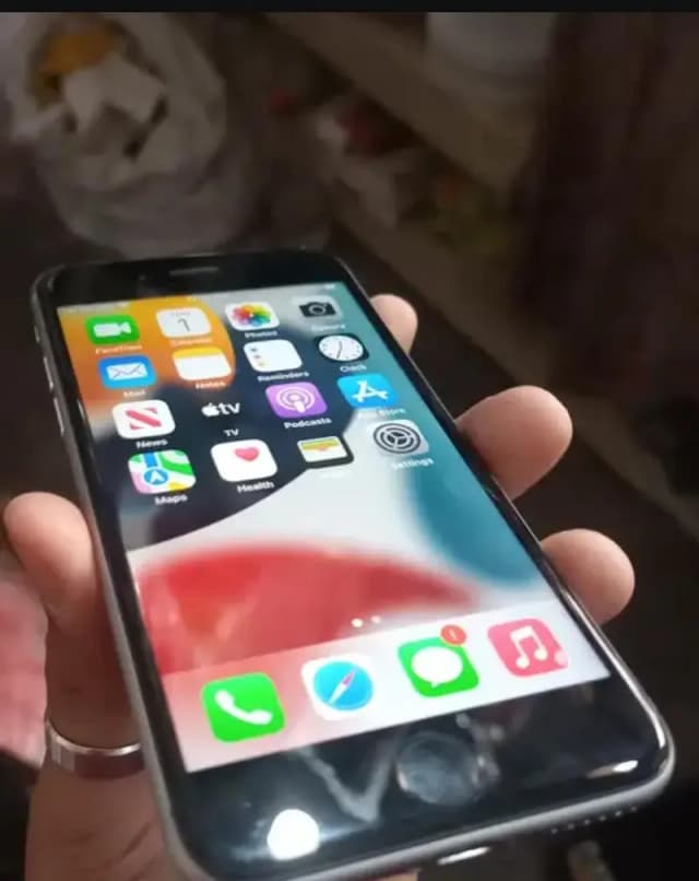 Apple iPhone 6S