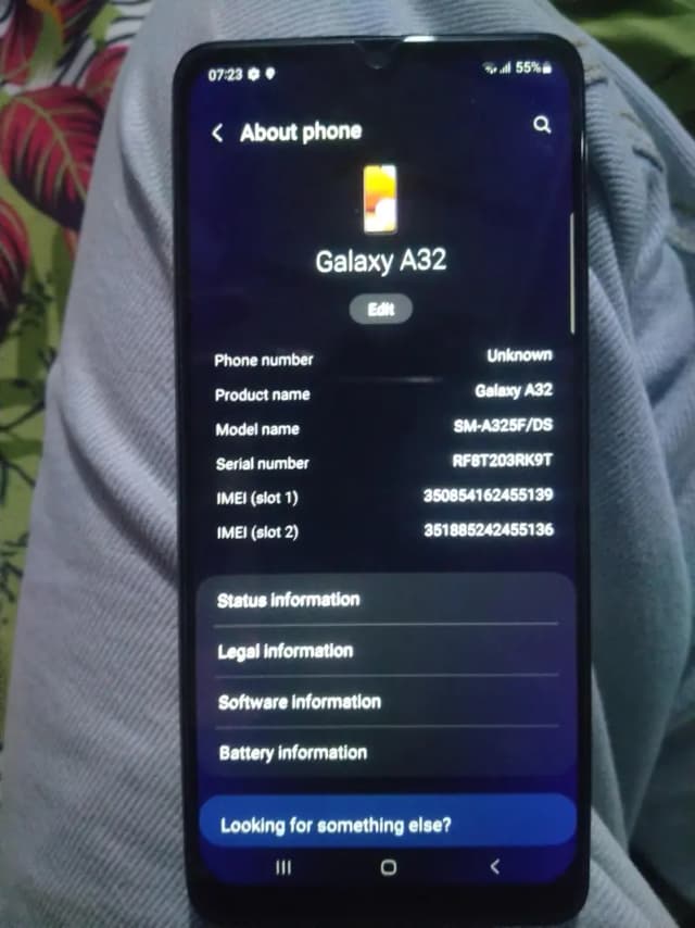 Samsung Galaxy A32 with box