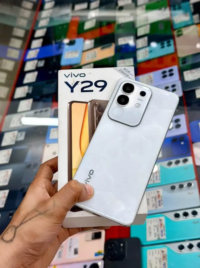 Vivo Y29.8/256 GB 03306591175 My Whatsapp number