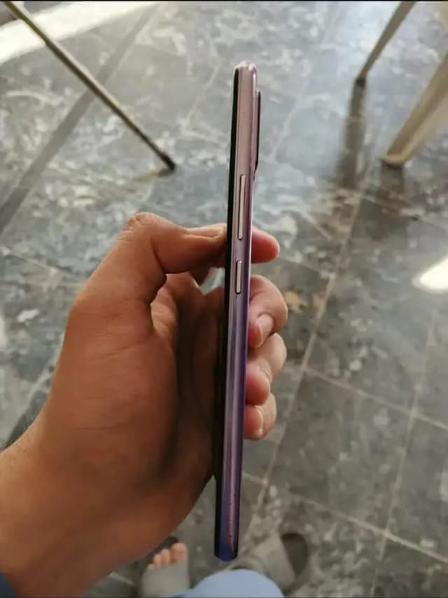 Vivo V20