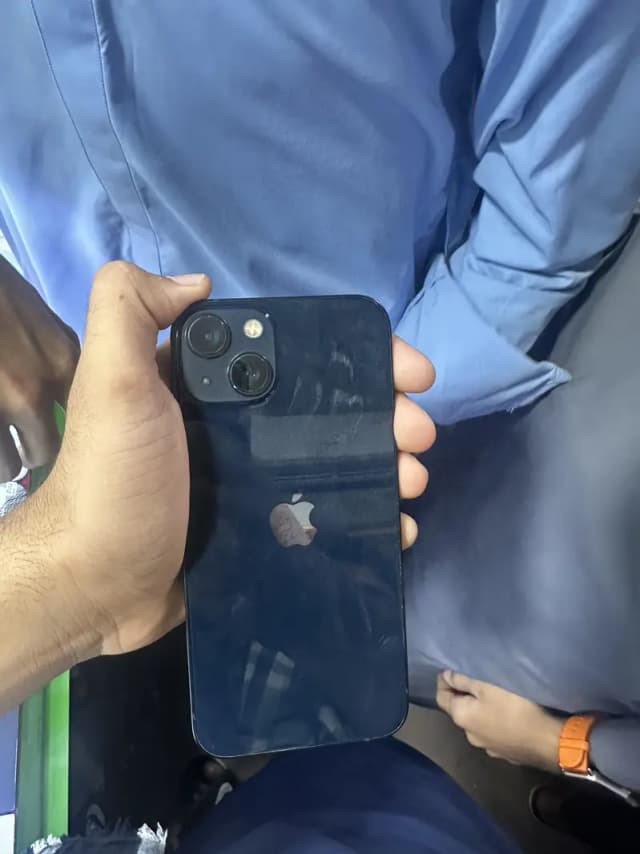 Apple iPhone 13