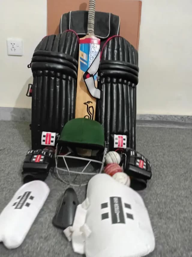 Used Cricket kit for sale in islamabad