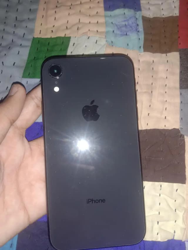 Apple iPhone XR